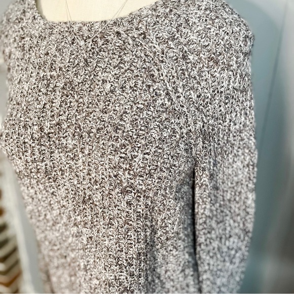 American Eagle gray marled  sweater - Picture 4 of 4
